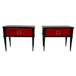 Coppia di Comodini Art Deco Italiani in Pergamena Rossa e Lacca  Nera, anni ’50